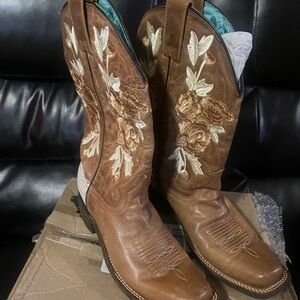 Floral Embroidered Brown Heeled Boots